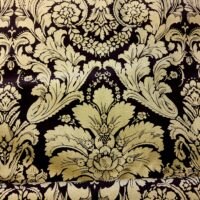 Kultakuvioitu kangas