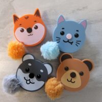 Rullamitta pörröinen tupsu